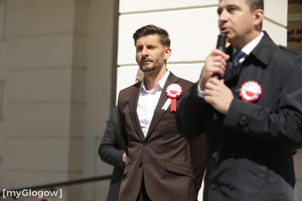 Piękny patriotyzm! Przedszkolaki z flagami