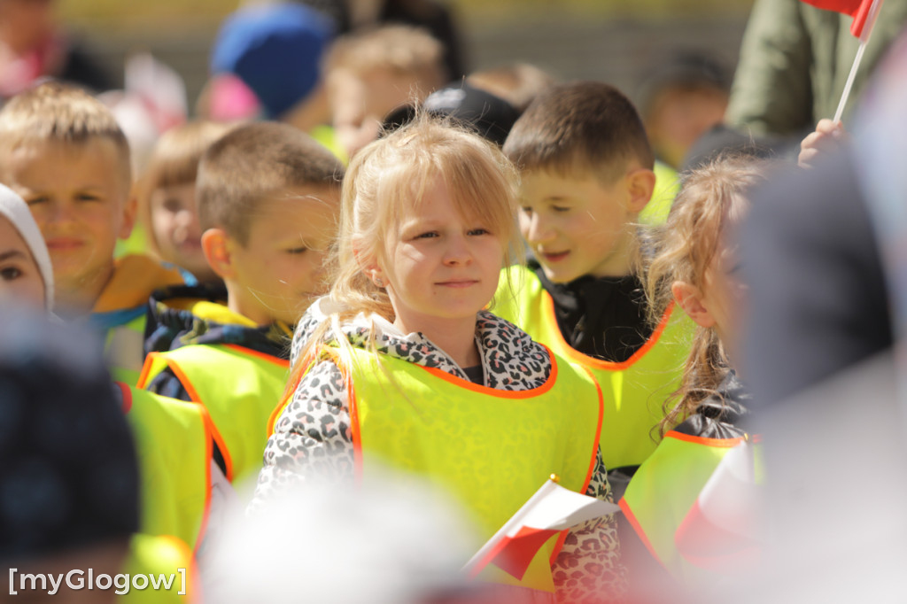 Piękny patriotyzm! Przedszkolaki z flagami