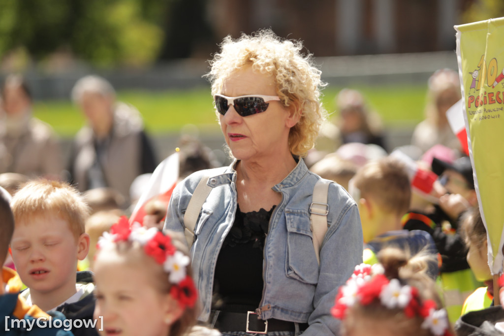 Piękny patriotyzm! Przedszkolaki z flagami