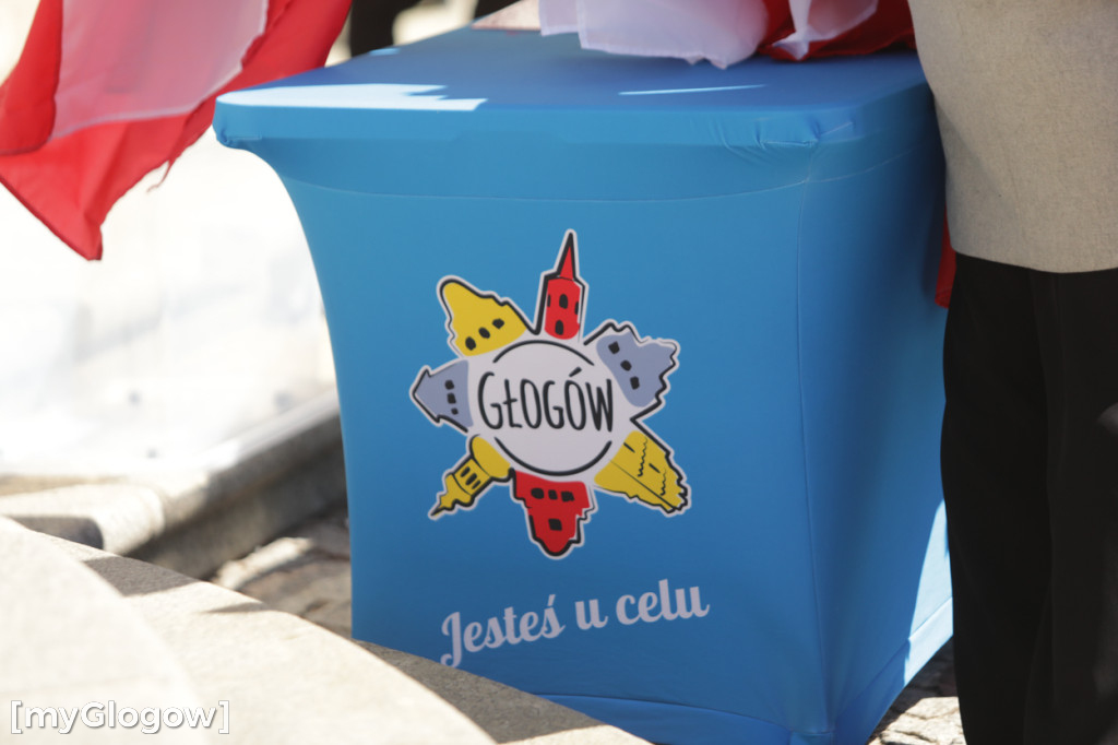 Piękny patriotyzm! Przedszkolaki z flagami