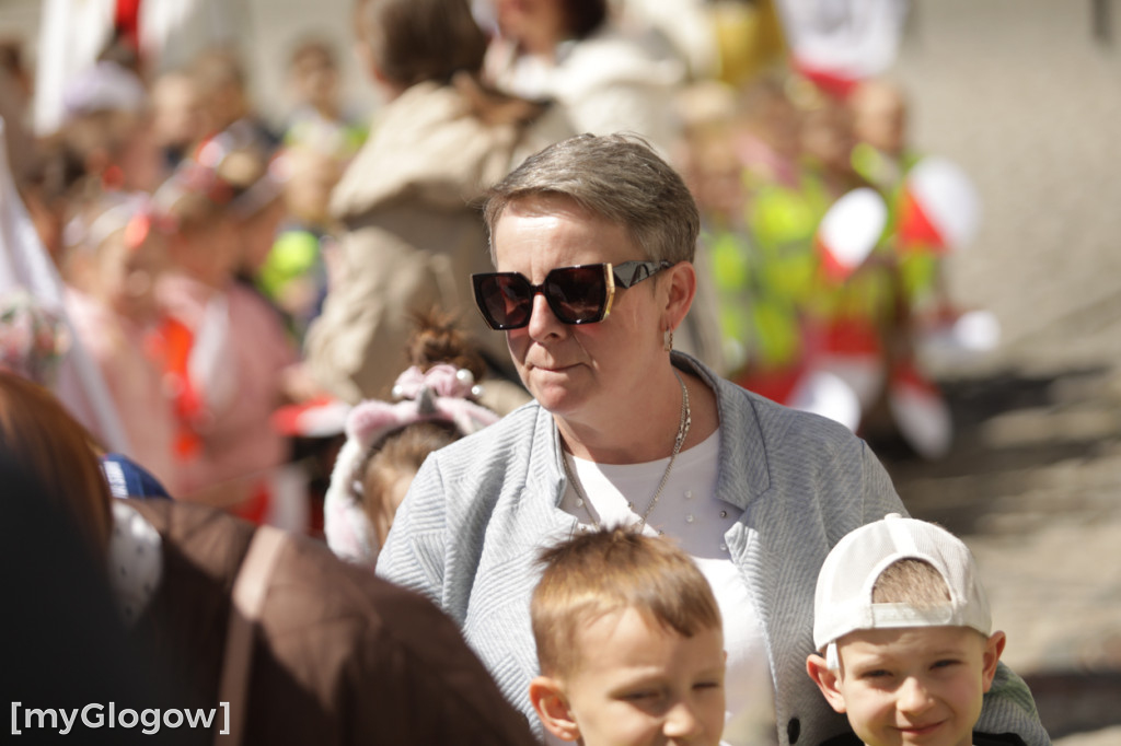 Piękny patriotyzm! Przedszkolaki z flagami