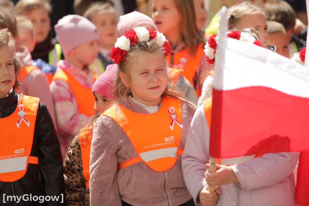 Piękny patriotyzm! Przedszkolaki z flagami