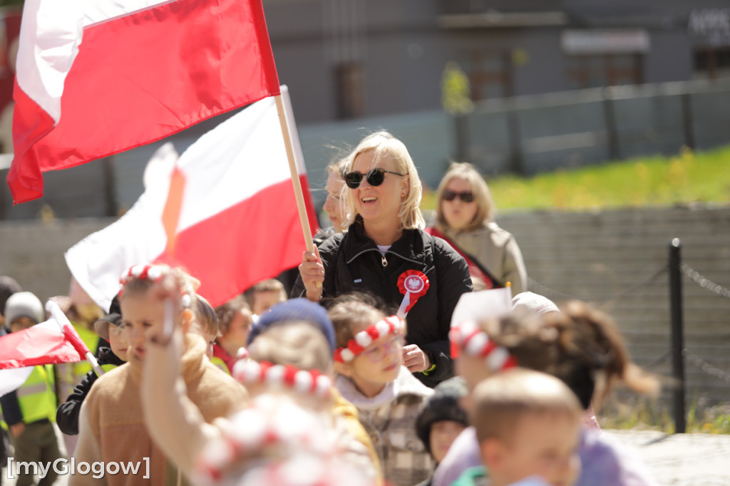 Piękny patriotyzm! Przedszkolaki z flagami