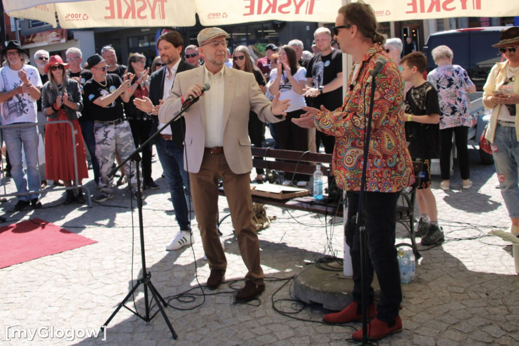 Nowa dłoń na Nowym Rynku