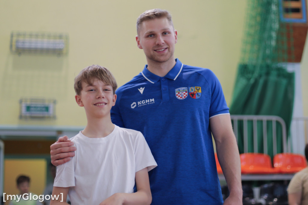 Gwiazdy ręcznej w SP 3 w Głogowie