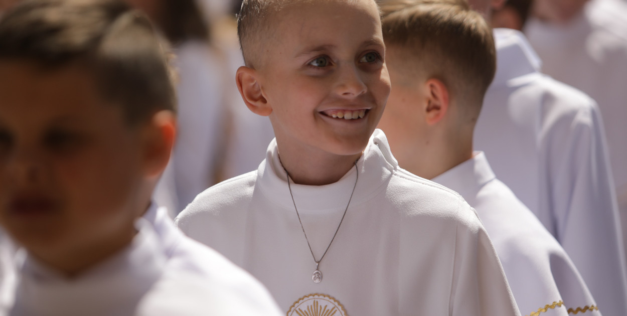 Piękna uroczystość! Komunia w kościele na Piastowie