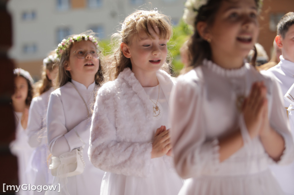 Piękna uroczystość! Komunia w kościele na Piastowie