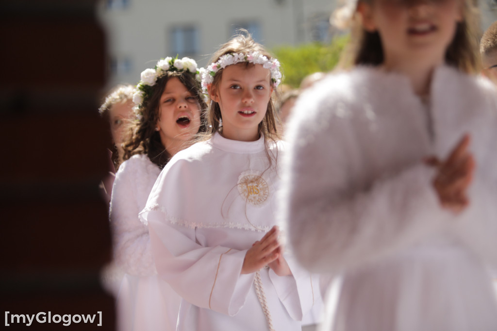Piękna uroczystość! Komunia w kościele na Piastowie