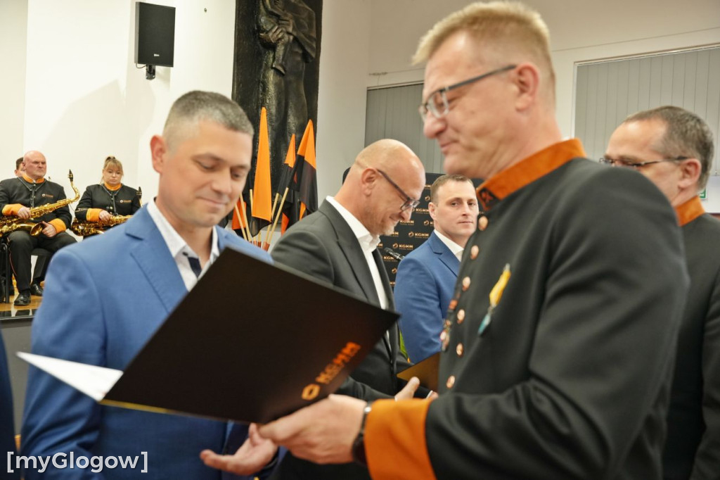 Mianowania i awanse hutników