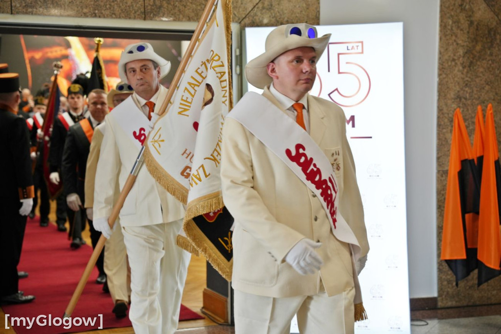 Mianowania i awanse hutników