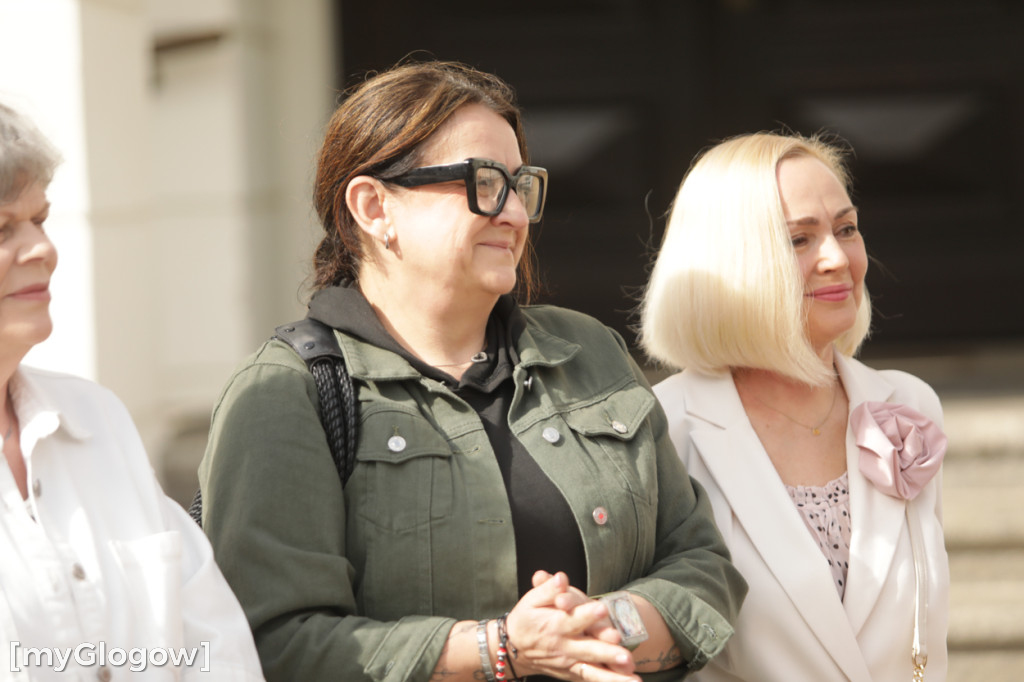 Młodzież zatańczyła Poloneza na rynku w Głogowie