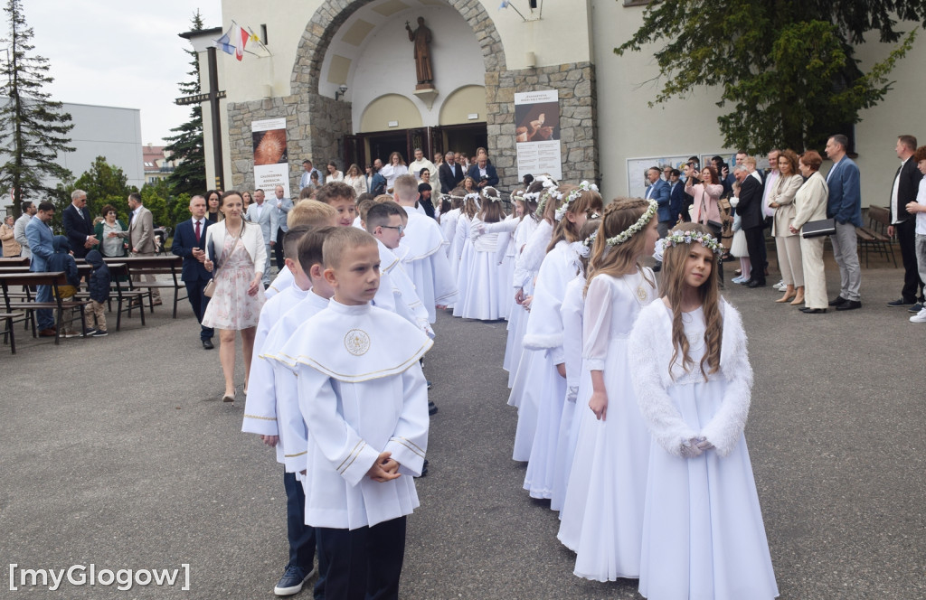 Pierwsza komunia w kościele św. Klemensa w Głogowie