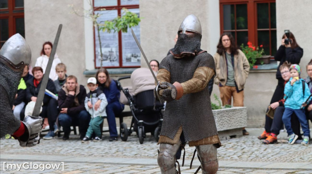 Rycerze w muzeum