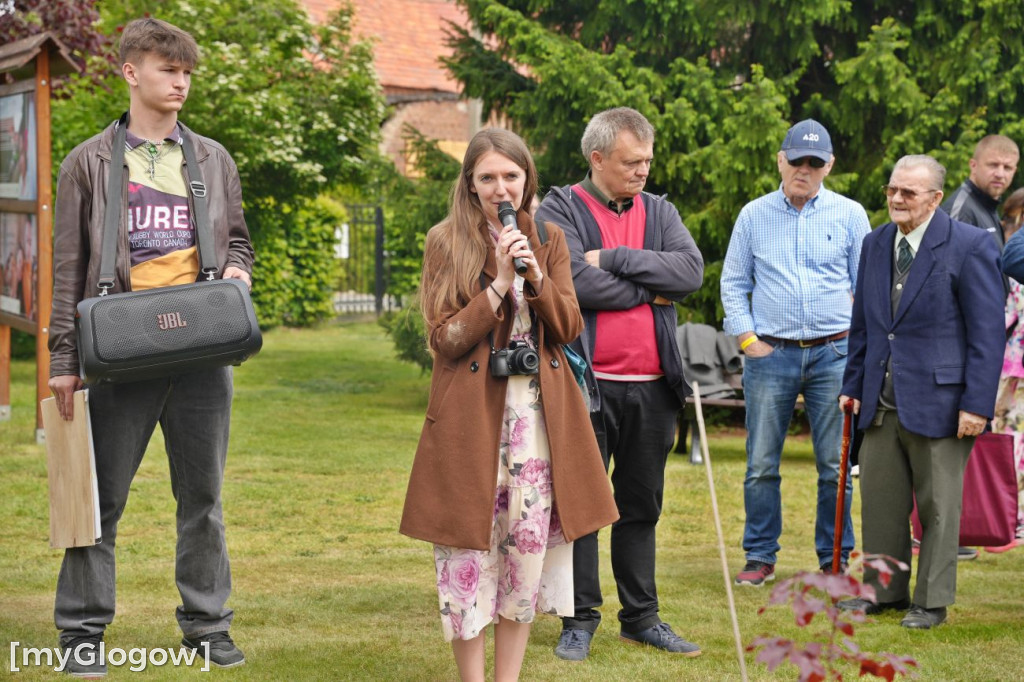 Posadzili buka w Dalkowie