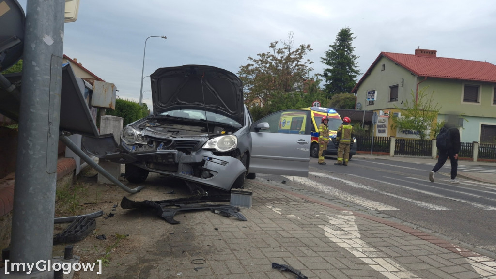 Kolizja na skrzyżowaniu. Są poszkodowani