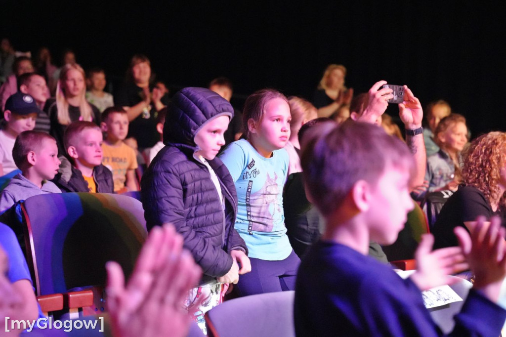 Rodzice na scenie w głogowskim teatrze