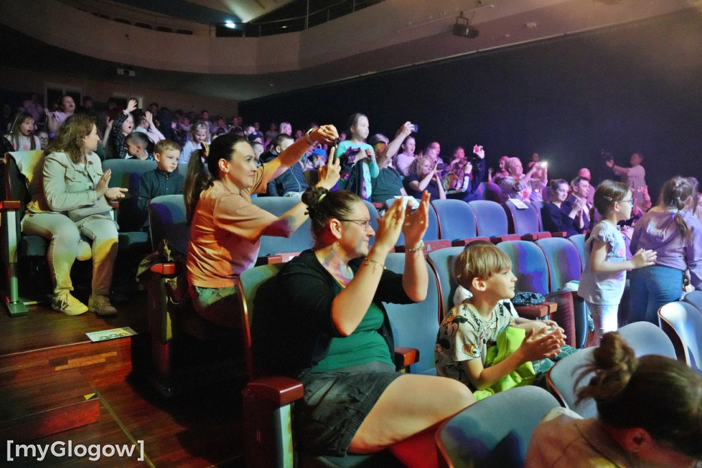 Rodzice na scenie w głogowskim teatrze