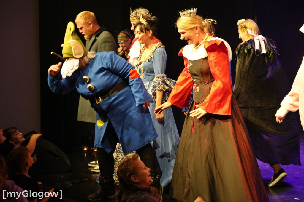 Rodzice na scenie w głogowskim teatrze
