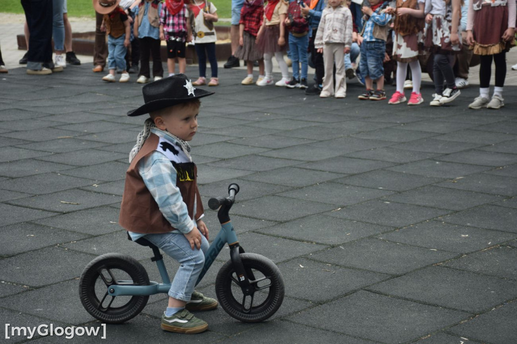 Dziki Zachód - piknik w PP nr 9 w Głogowie
