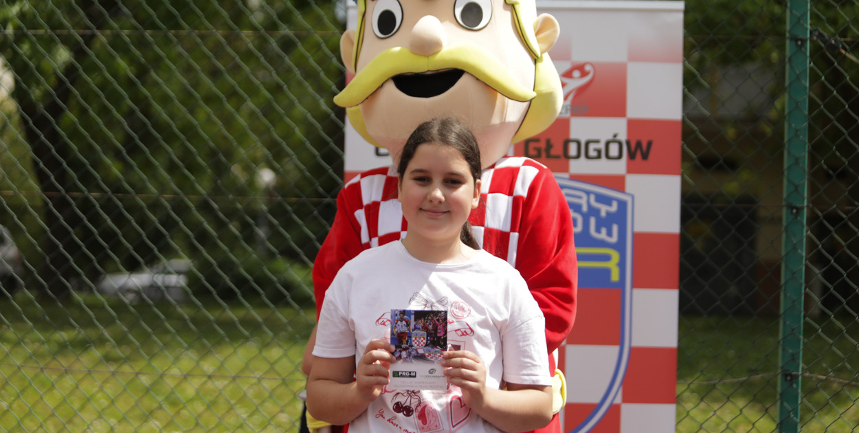 Zajęcia z piłki ręcznej w SP 11 w Głogowie