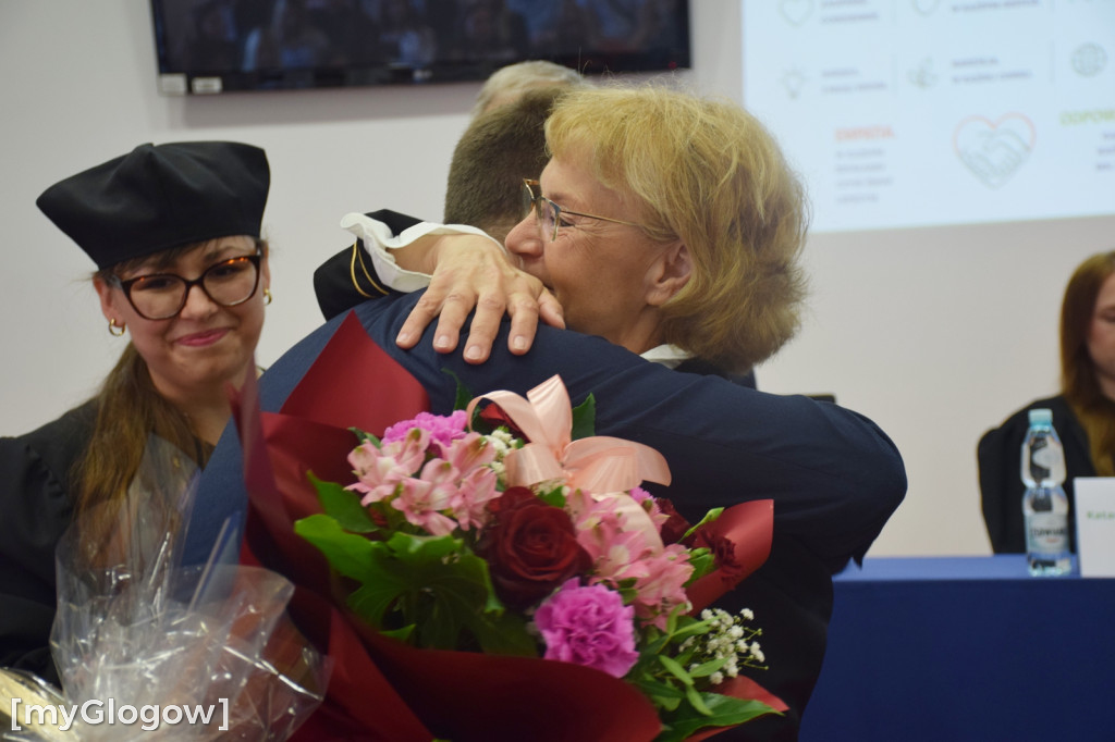Empatia czy wiedza? Debata w PANS w Głogowie
