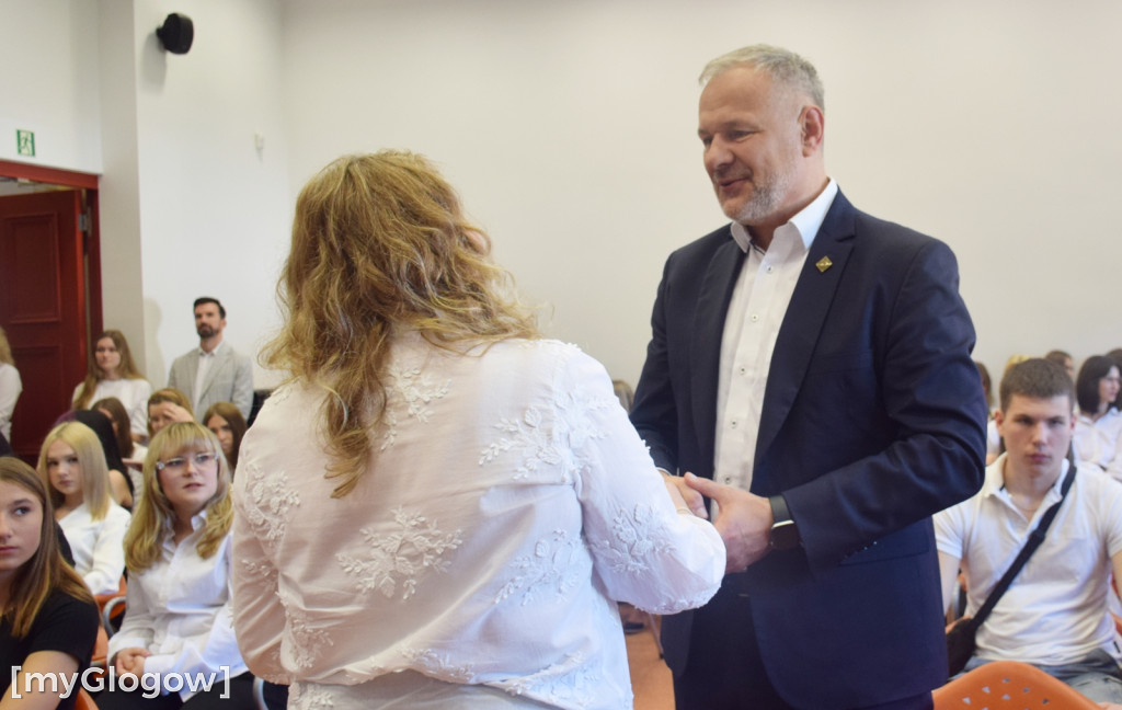 Empatia czy wiedza? Debata w PANS w Głogowie