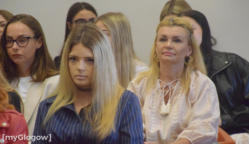 Empatia czy wiedza? Debata w PANS w Głogowie