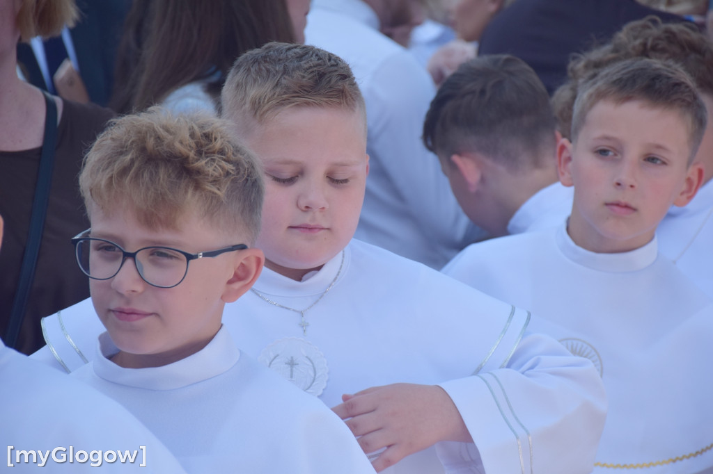 Pierwsza komunia w kościele na os. Kopernik