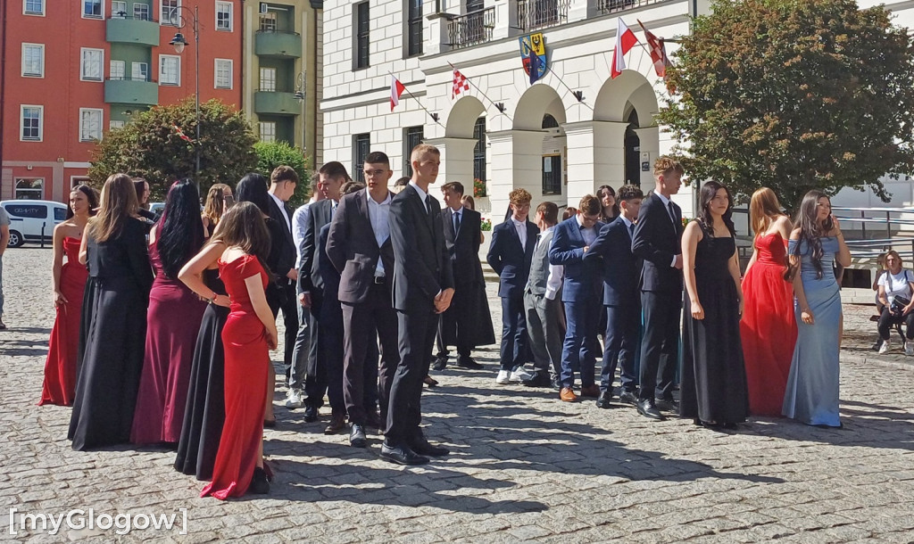 Polonez SP 2 na głogowskim rynku