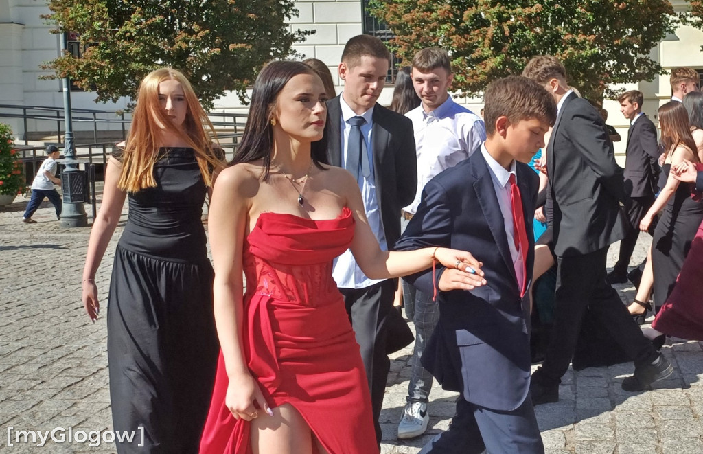Polonez SP 2 na głogowskim rynku