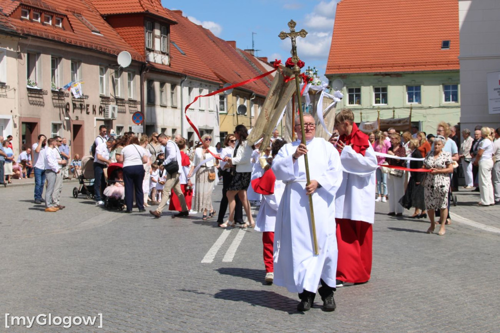 Procesja ulicami Sławy