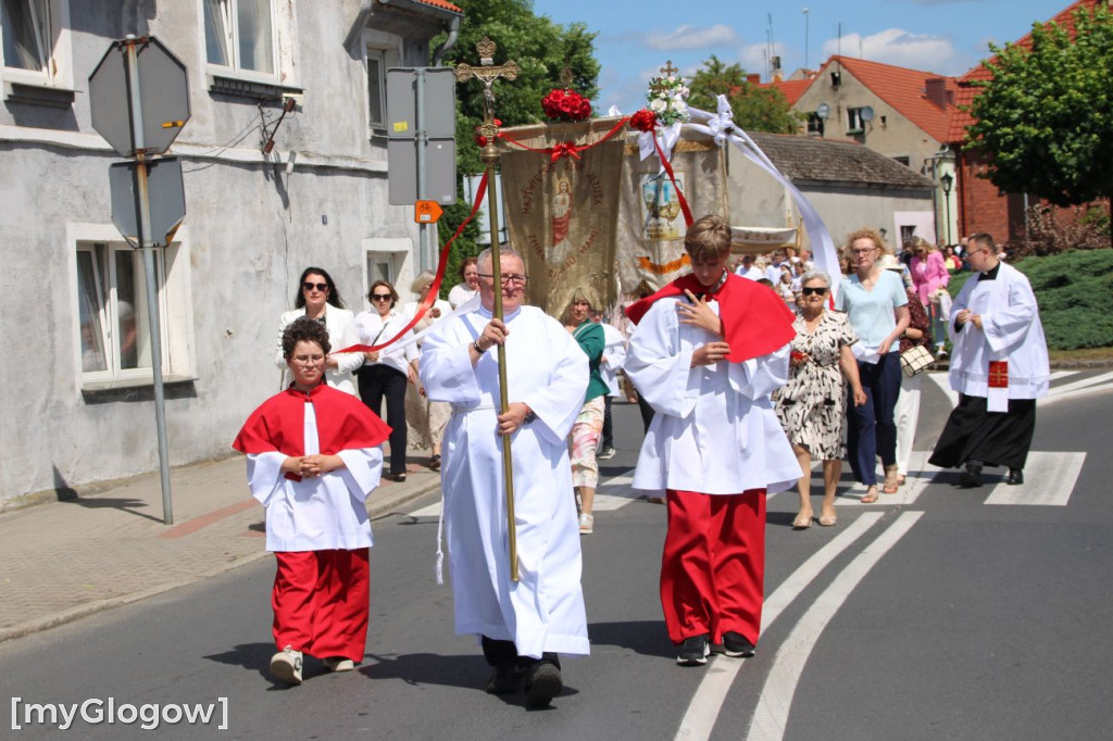 Procesja ulicami Sławy