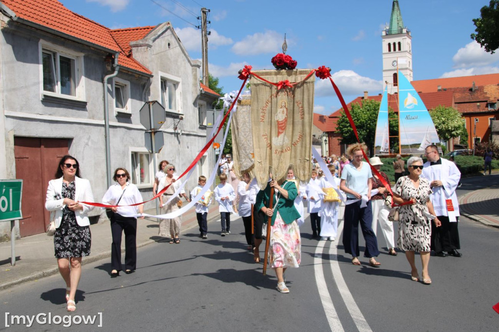 Procesja ulicami Sławy