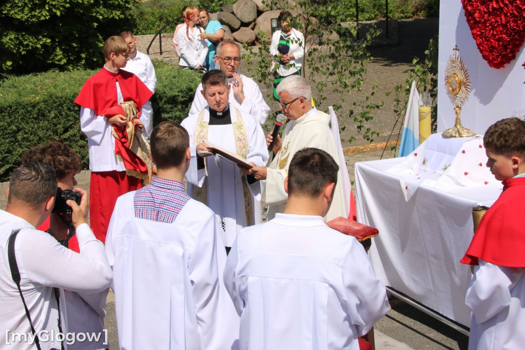 Procesja ulicami Sławy