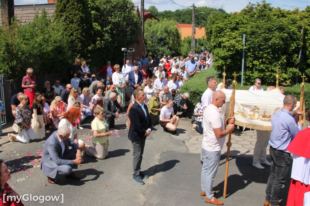 Procesja ulicami Sławy