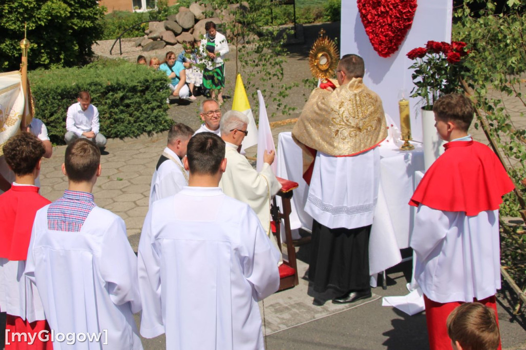 Procesja ulicami Sławy