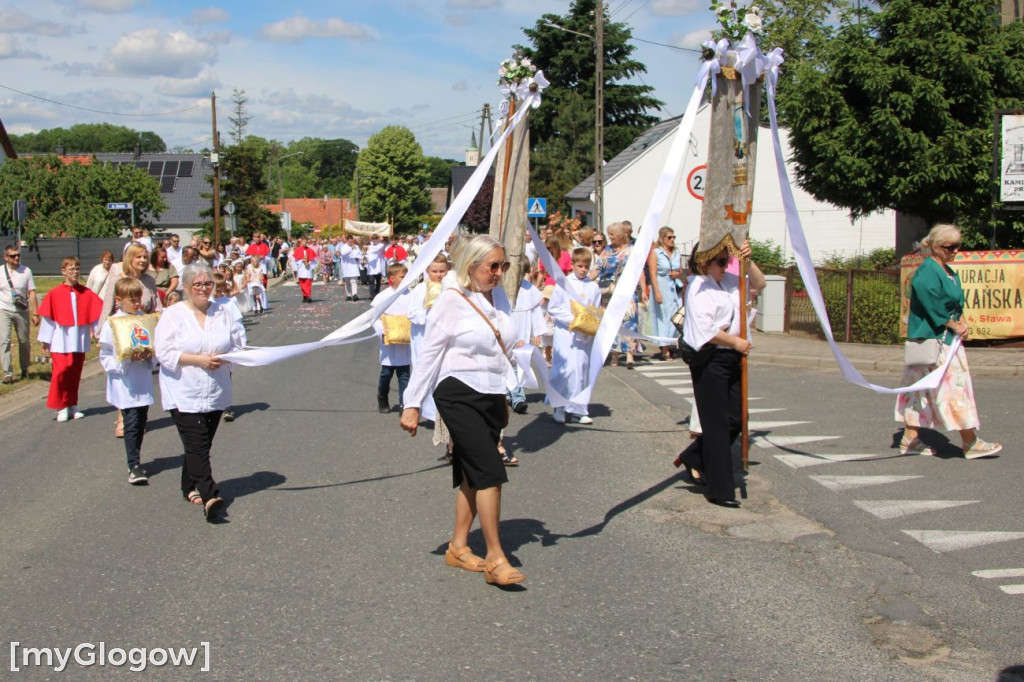 Procesja ulicami Sławy