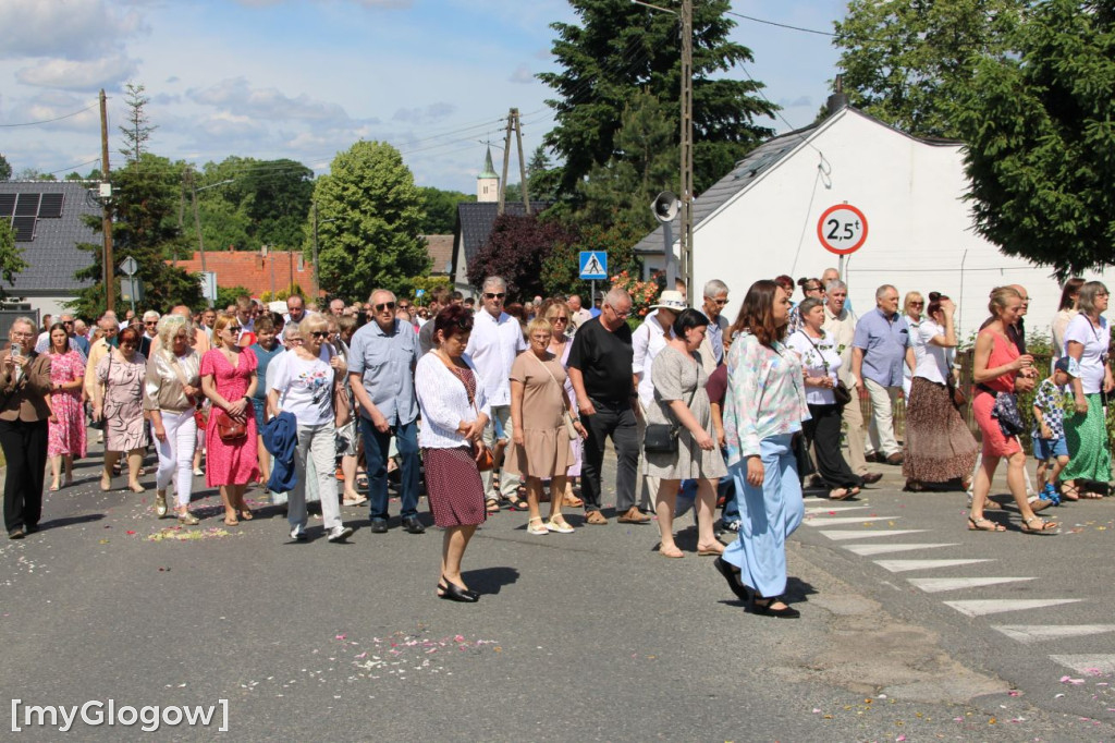Procesja ulicami Sławy