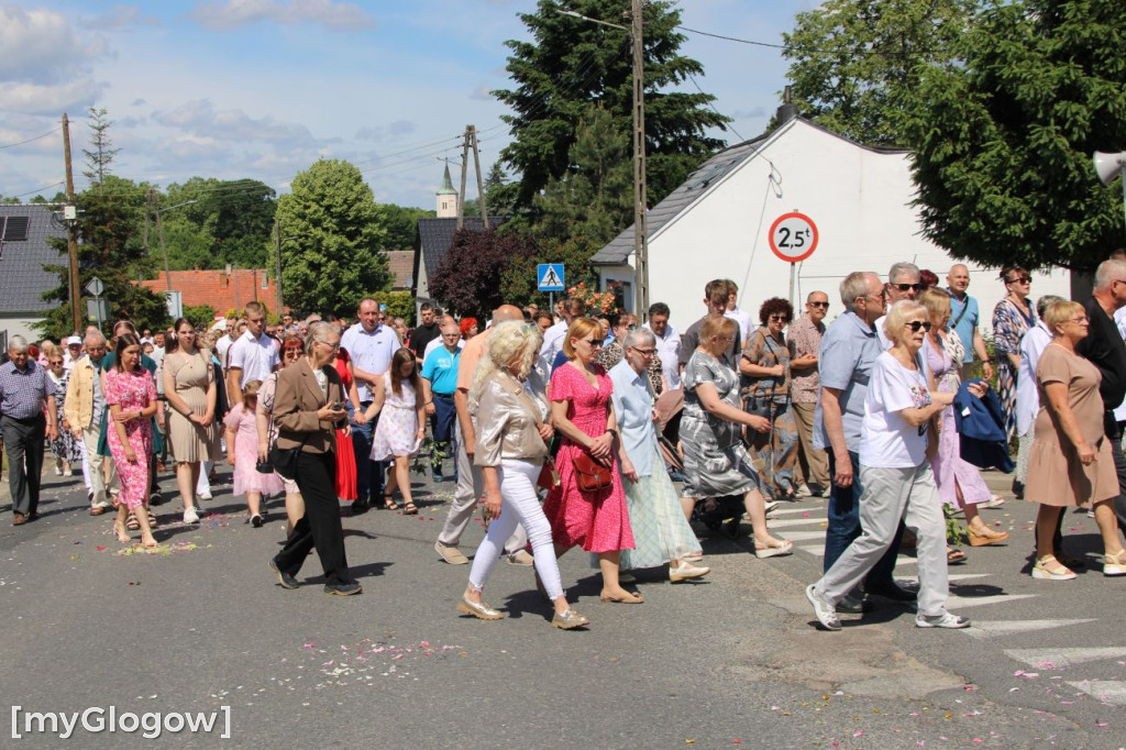 Procesja ulicami Sławy