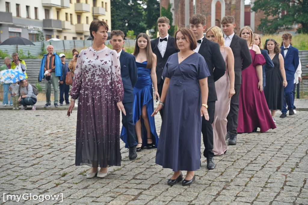 Polonez uczniów SP 8