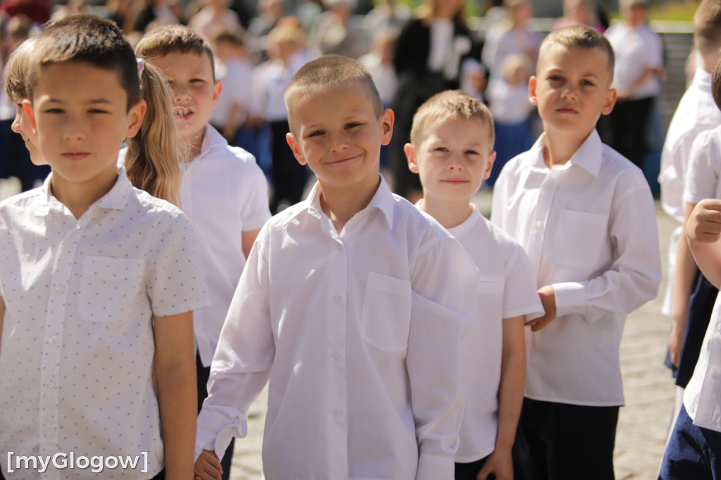 Polonez przedszkolaków na rynku w Głogowie