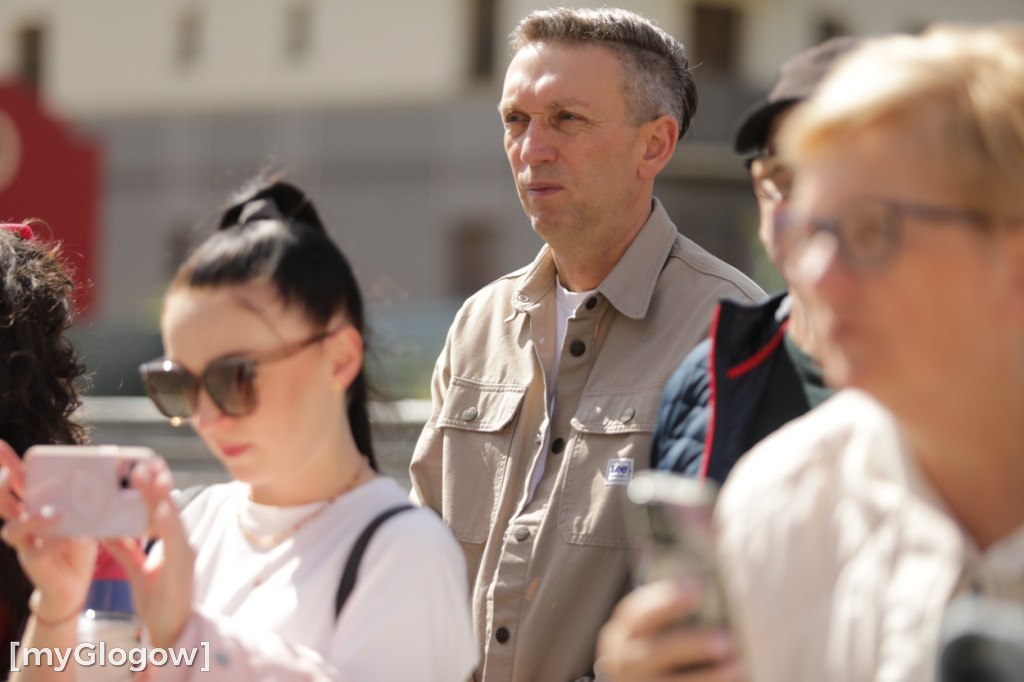 Polonez przedszkolaków na rynku w Głogowie