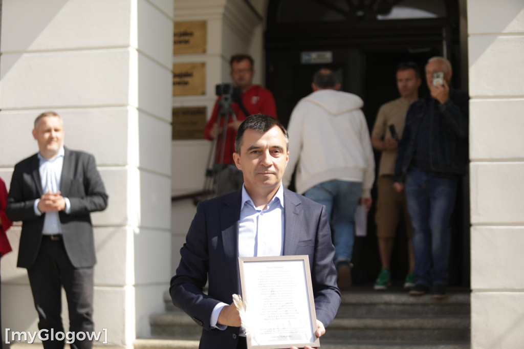 Polonez przedszkolaków na rynku w Głogowie