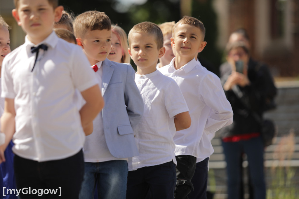 Polonez przedszkolaków na rynku w Głogowie