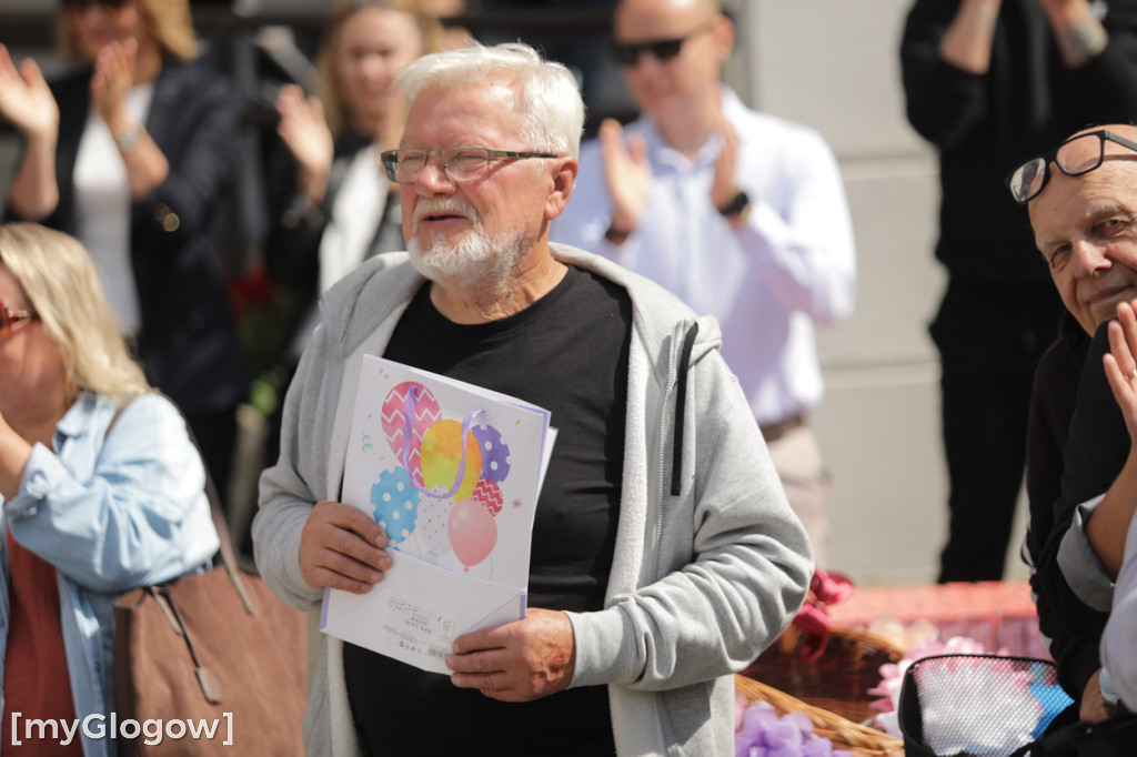 Polonez przedszkolaków na rynku w Głogowie