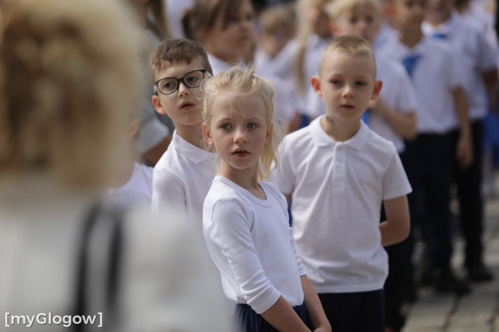 Polonez przedszkolaków na rynku w Głogowie