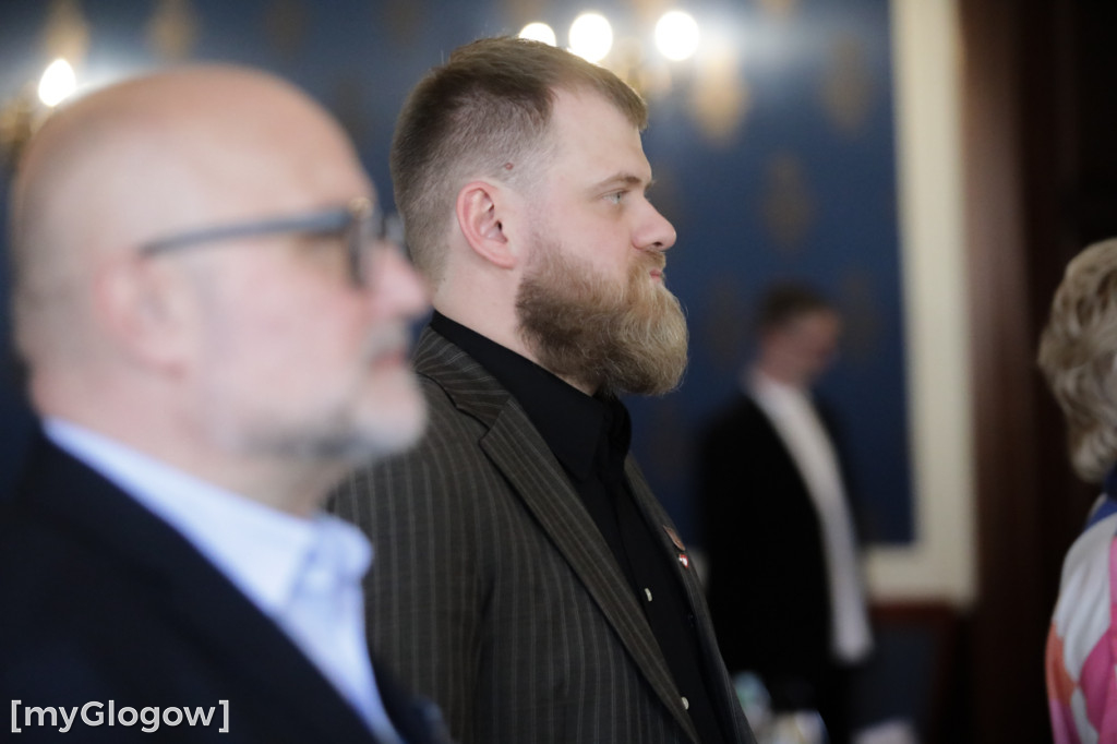 Sesja w Głogowie i dyskusja o cenach śmieci