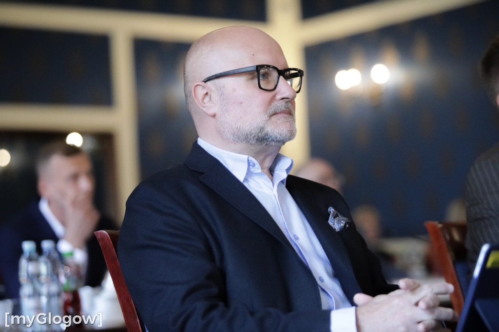 Sesja w Głogowie i dyskusja o cenach śmieci