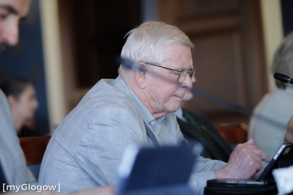 Sesja w Głogowie i dyskusja o cenach śmieci