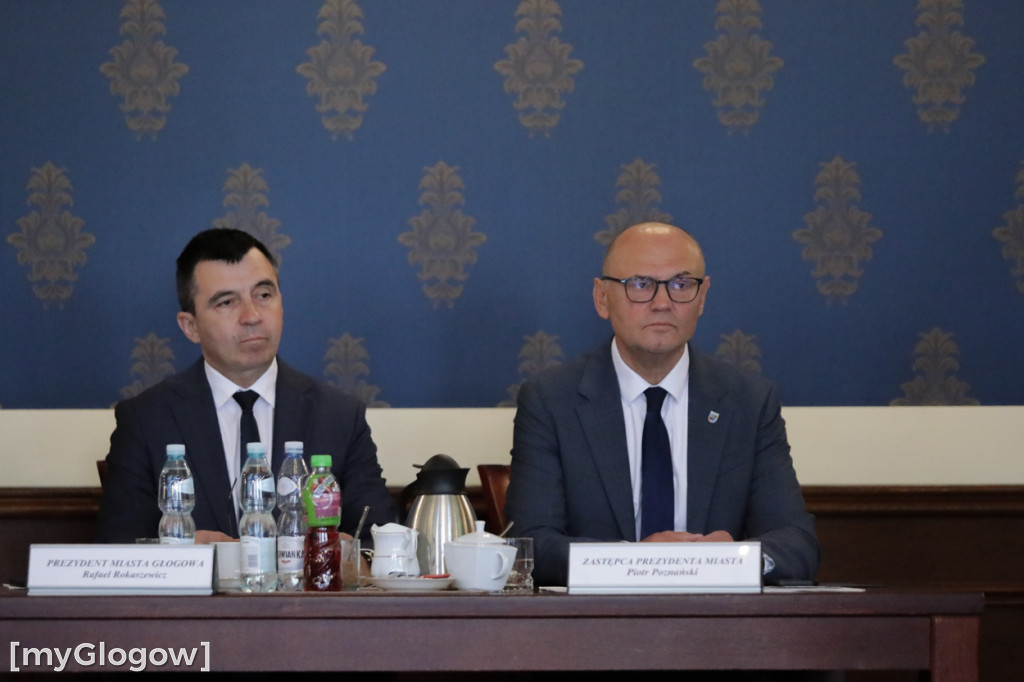 Sesja w Głogowie i dyskusja o cenach śmieci